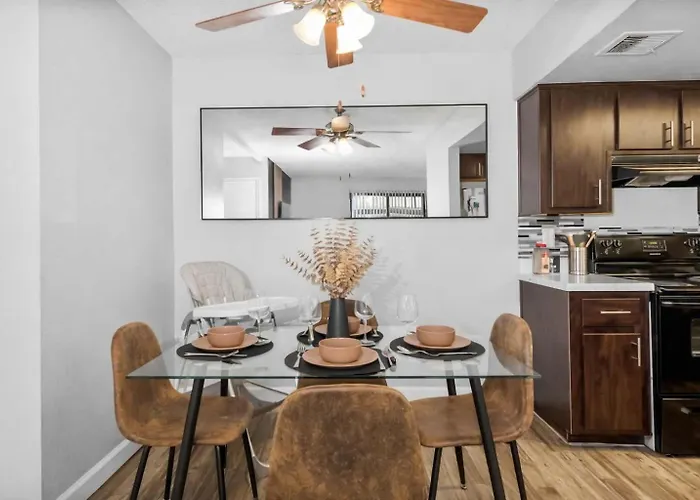 Apartment Modern 2br Escape Sleeps 7 Pools Gym & Fire Pit Tempe